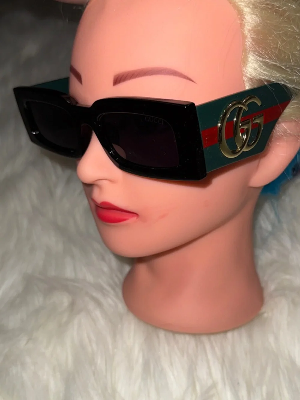 Green & Red Logo-Accent Women's Sunglasses with Black Lenses